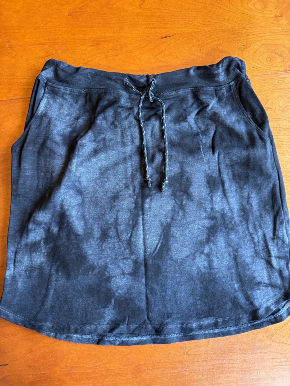 Evereve Sundry Saturday Skirt tie-dye size Large - Picture 2 of 11